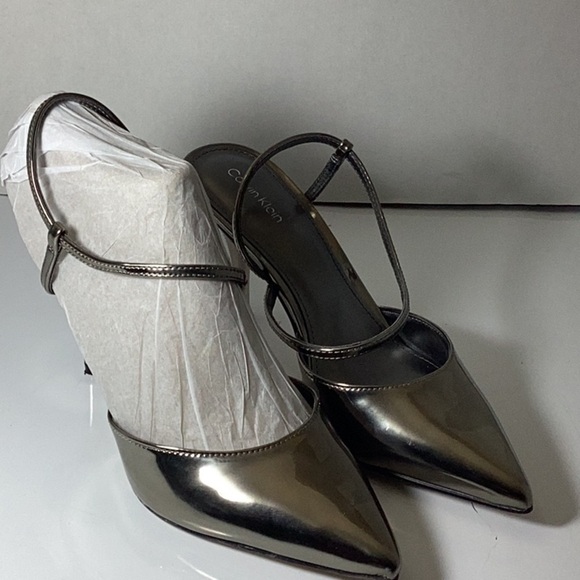 Cordera Pump (Women)
Calvin Klein - Picture 6 of 10